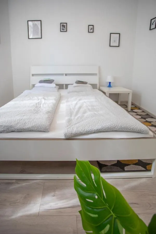אינסברוק Apartment In The City Center 0*,